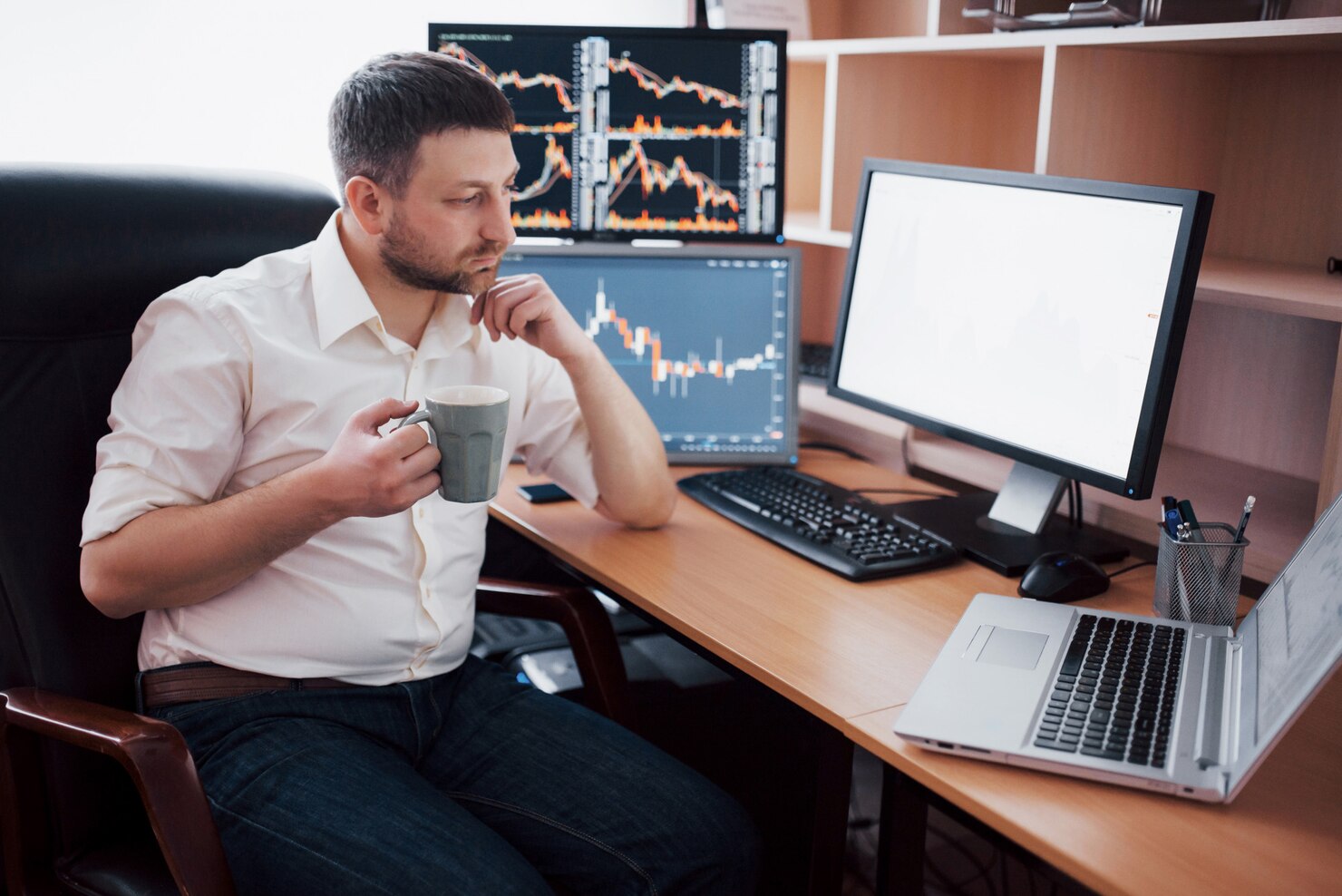 Dow futures remain steady as Brent crude oil rises above $90 amid Iran tensions.